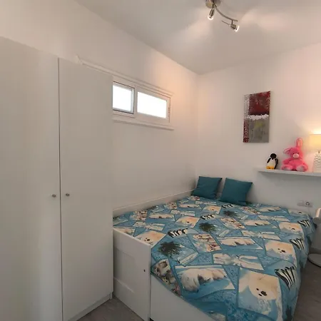 Apartment Fanabe *